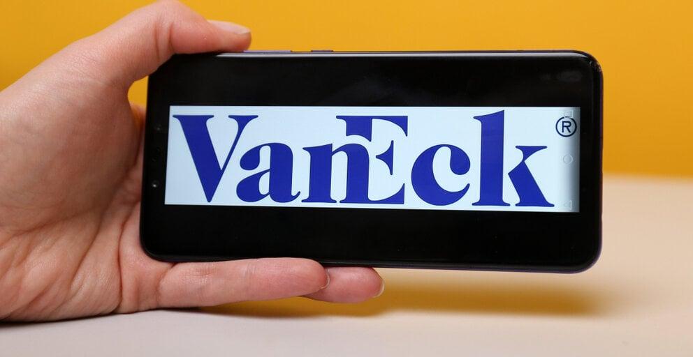 Why VanEck Is Closing Its Ethereum Futures ETF Amid Falling Spot Fund Interest